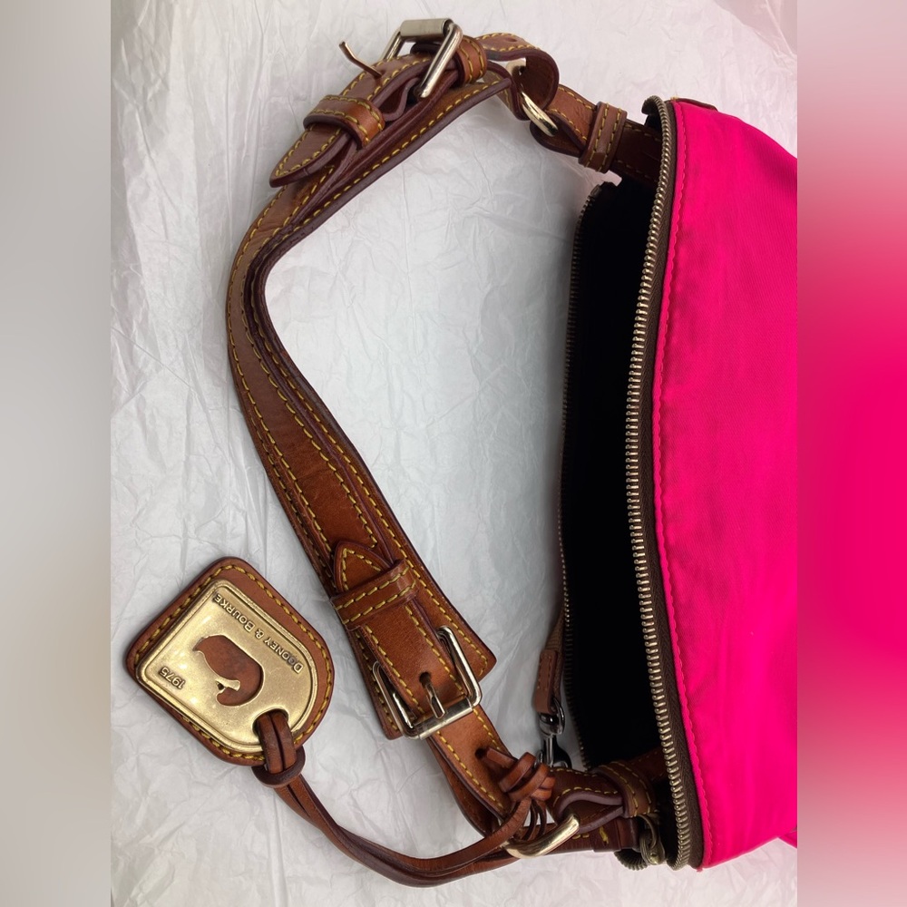 Dooney & Bourke Black and Tan Shoulder Bag nylon leather - Picture 9 of 11